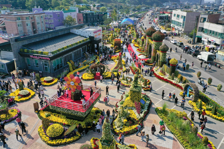 1.예산장터 삼국축제 모습