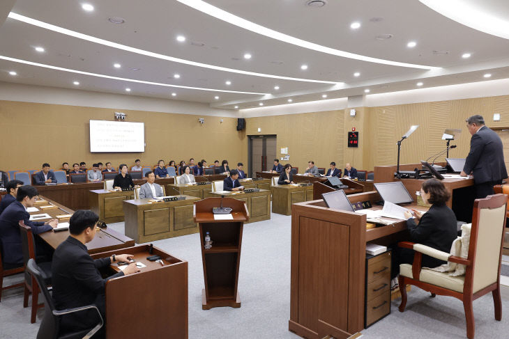 서천군의회 제334회 임시회 모습
