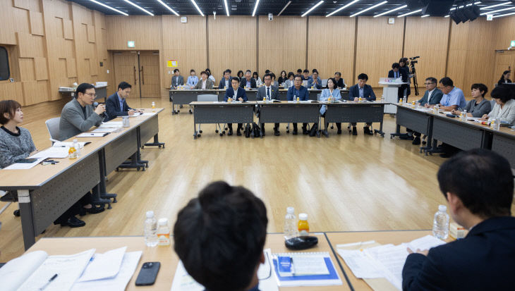임태희 경기도교육감, 직속기관장 현안 해결 당부