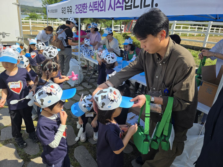 9.29.- 2025년 제9회 양주시 홀스타인 품평회 성황리 개최3