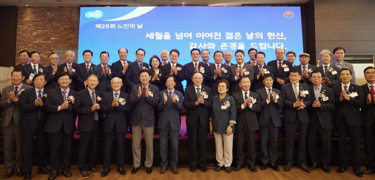 김동연 경기지사, 경로당 운영비·노인 일자리 확대