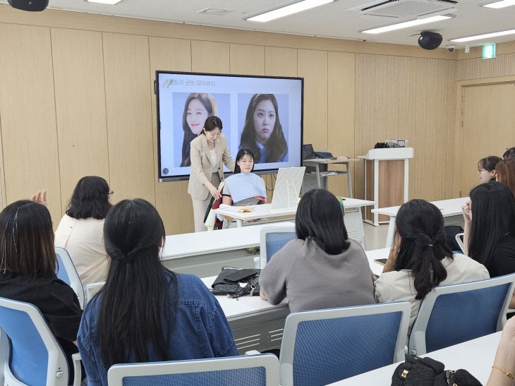 10.가족센터 ‘직업인으로 가는 길’ 활동 모습
