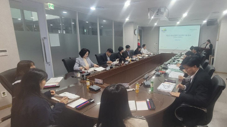 예산군 청소년정책 기본계획 수립 연구용역 최종보고회 모습
