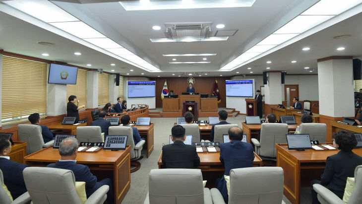 제267회 논산시의회 임시회 개회 본회의장 전경