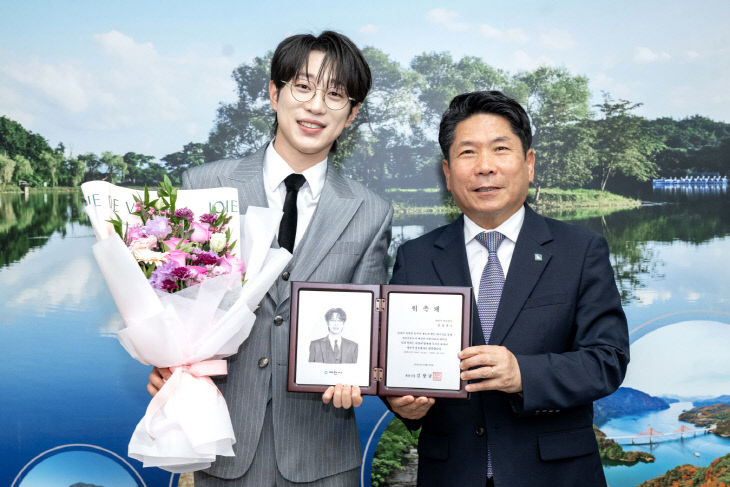 가수 안성훈 제천 홍보대사 위촉