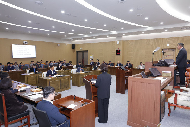 서천군의회 제335회 임시회 모습