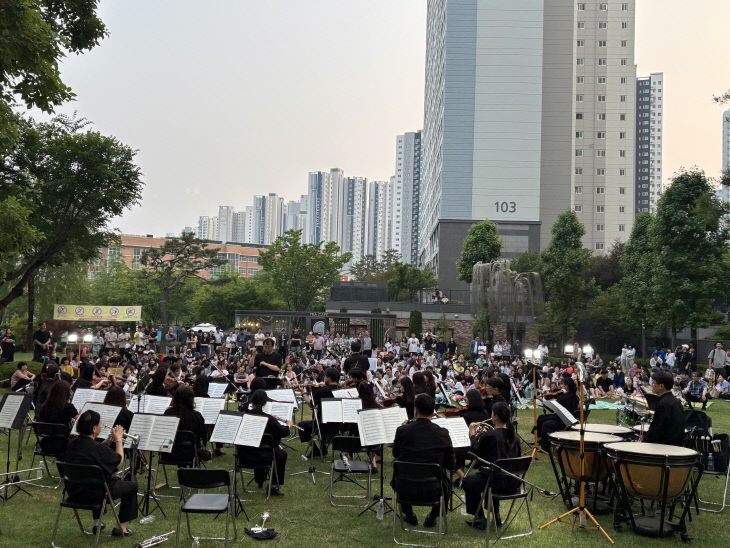 문화예술과(천안시립교향악단 2025 우리동네콘서트 공연) (1)