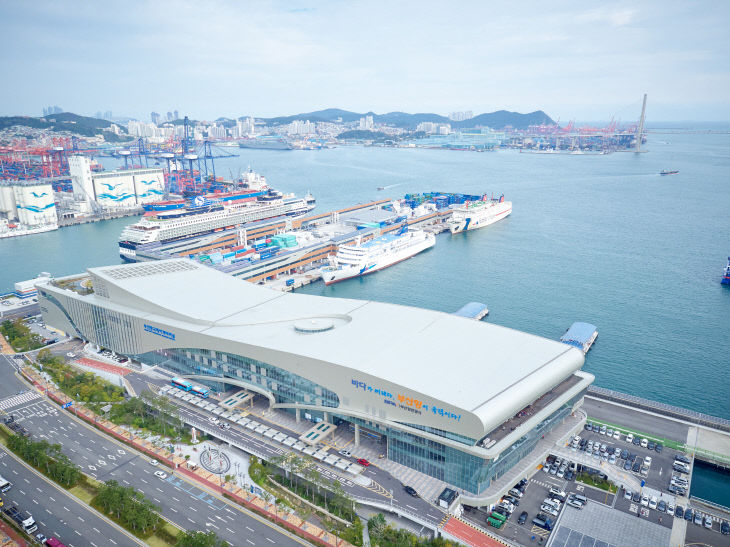 [251027 보도사진] 부산항 국제여객터미널 전경