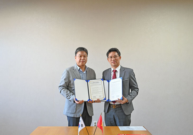 [사진1]WCC경북전문대학교 - 베트남 New World 그룹과 MOU 체결