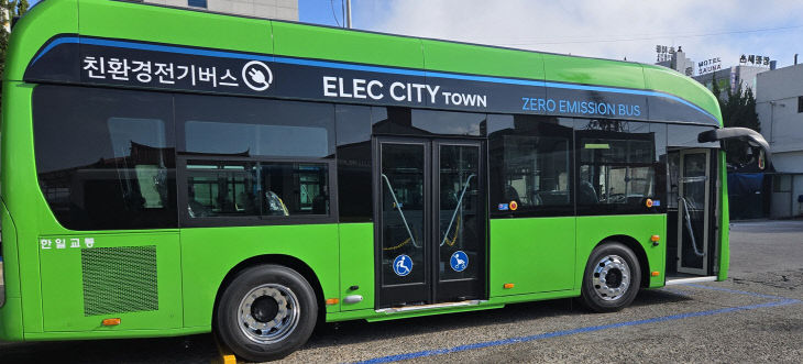 전기저상버스 2대 추가 도입 (금산군 사진제공)