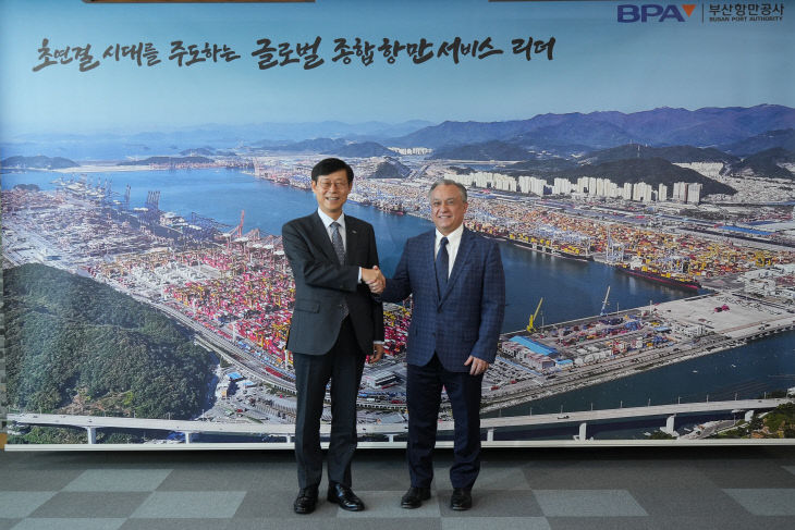 [251029 보도사진] 칠레 산 안항 방문