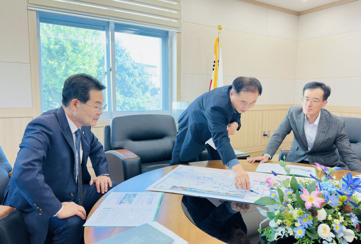 권익현 부안군수, 익산지방국토관리청 방문 현안사업 건의 (3)