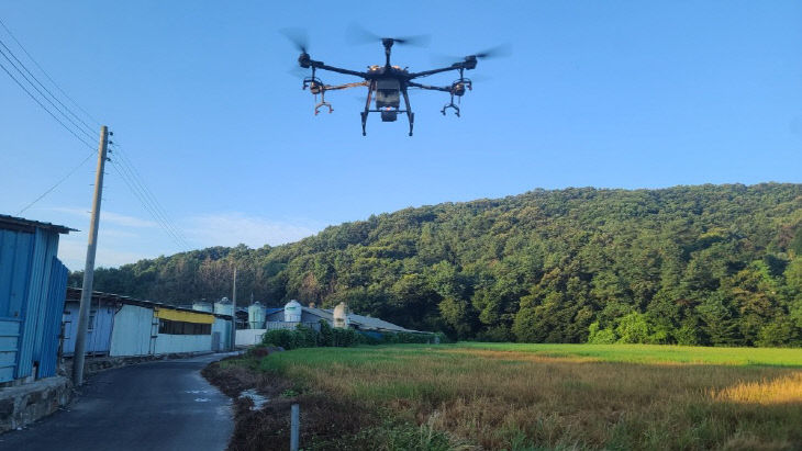 4-1. 파주시, 드론 활용해 야생멧돼지 기피제 살포