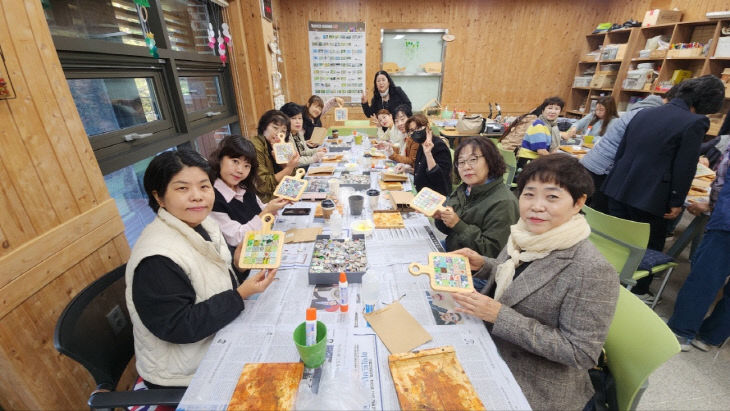 증평군 여성단체협의회 여성리더십 힐링탐방(목공예 체험)