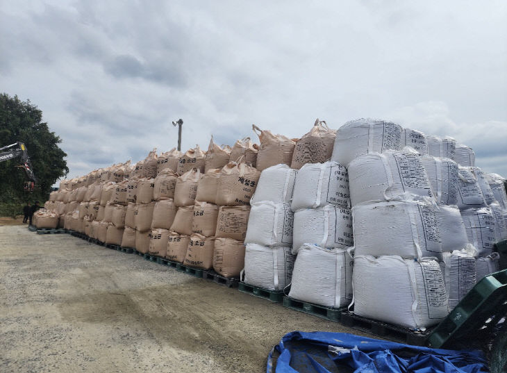 3. 음성군, 겨울철 도로 제설 대책회의 열어_제설용 소금확보