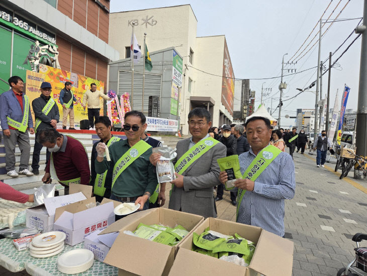 명품큰장터서 인기몰이 (2)