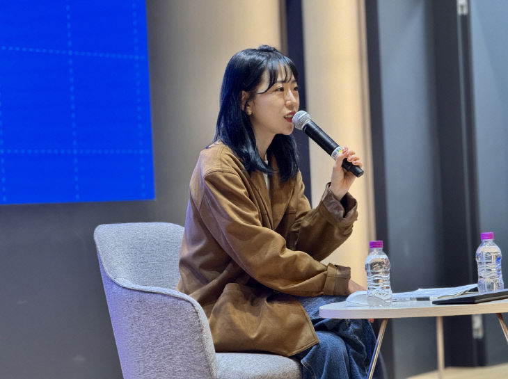 251103_3 동아대, 베스트셀러 천 개의 파랑=최2