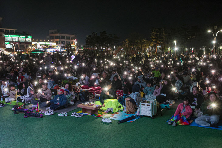 사본 -(사진1)당진 삽교호 드론 라이트 쇼 관광객