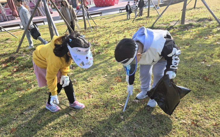 6-3. 논산 가야곡초등학교 수변생태공원 환경정화활동 실시_3