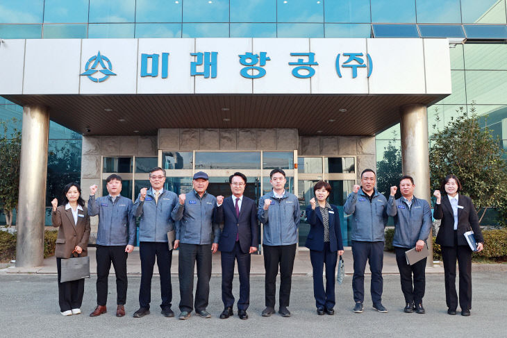 박동식 사천시장, 우주항공기업 현장 방문 (5)