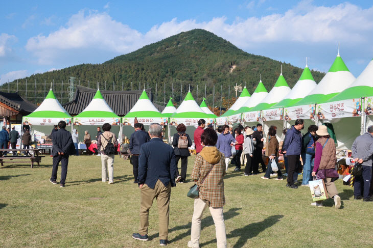 산청군 ‘약초 판매장터’ 운영 (1)