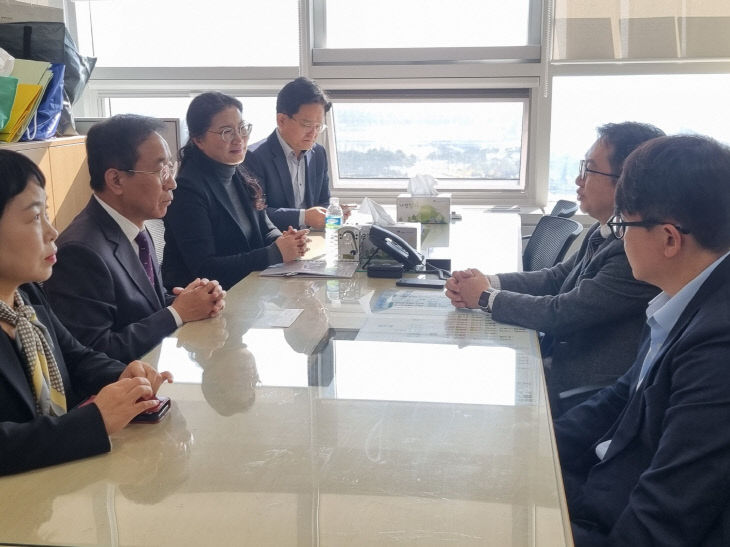 보도 1) 중앙부처 방문(진선주 행안부 교부세과장_2)