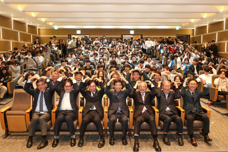 251105_1 동아대, 김영훈 고 개최1