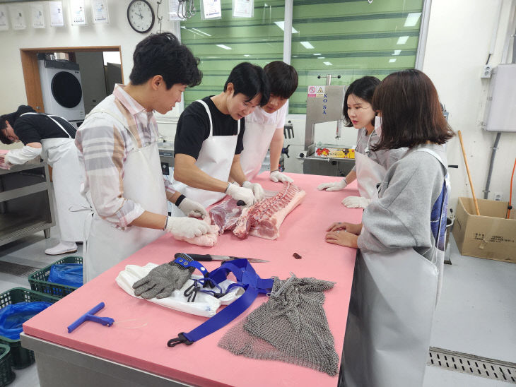 축산자원개발과 식육처리 실습