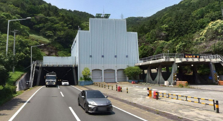 광안터널 전경.부산시 제공