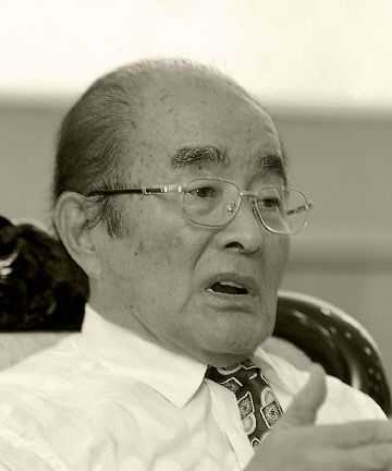 [사진17] 고 김재관 초대 소장