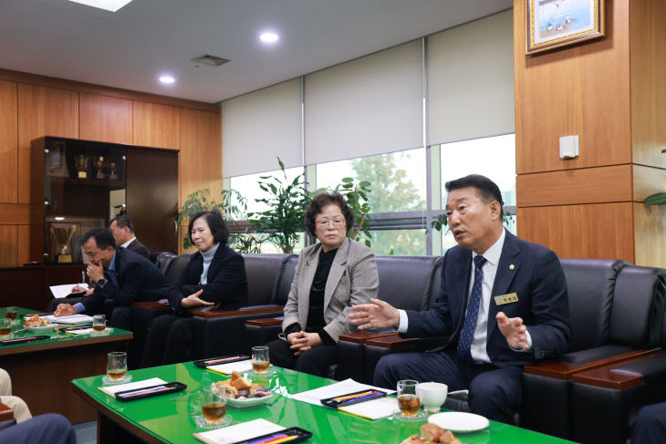 부안군의회 현장의 목소리로 답 찾는다2