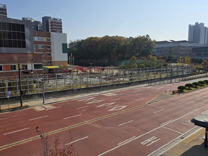 3. 파주시, 운정해오름초 앞 어린이 승하차구역 설치 완료