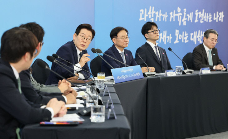 諛쒖뼵?섎뒗 ?댁옱紐???듬졊