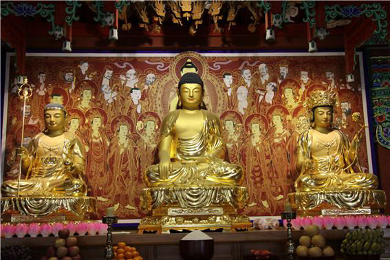 용화사 석가모니불과 좌우 관음 · 지장보살(1994)