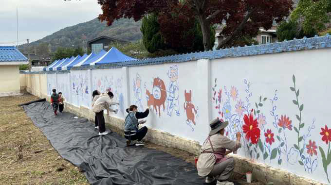동화그리기 체험행사 진행 모습 (3)