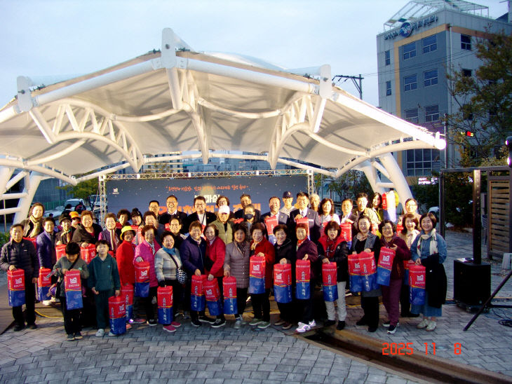 ‘밤마실 온천천 걷기 축제’ 성황리에 개최