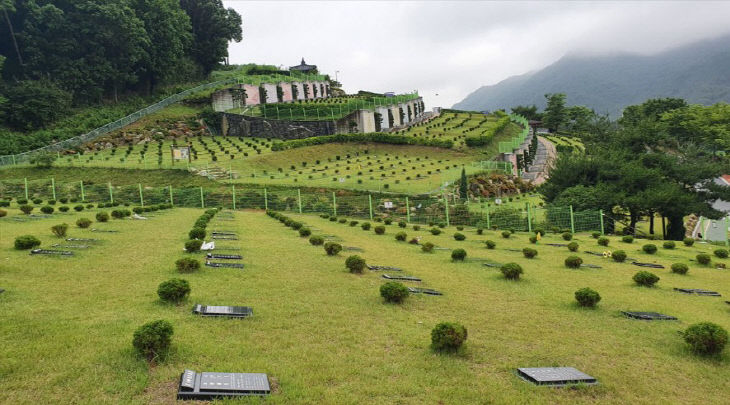 추모공원 가족봉안묘 전경  (