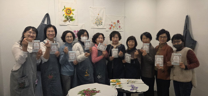 공주시가족센터 1인가구 동아리 전시회 사진