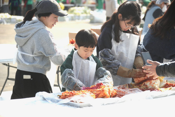 (추가) 인천 서구, ‘제2회 서로나눔 김장 대축제’ 개최 2