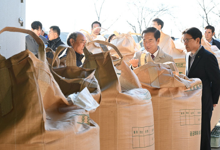 거창군 2025년산 공공비축미곡 첫 매입 시작