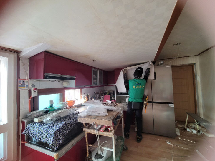 ‘사랑의 집수리’ 봉사 실시