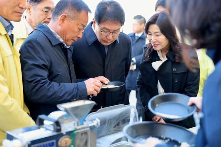 심덕섭 고창군수, 공공비축미 수매현장 격려방문(3)