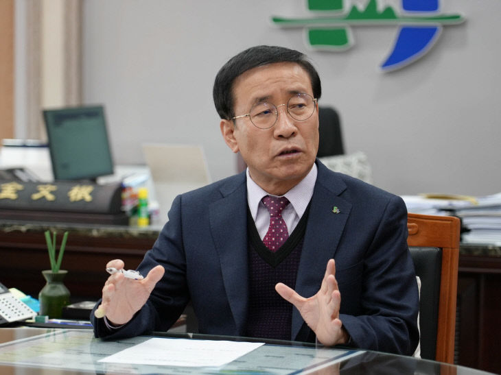 보도 1) 김문근 단양군수