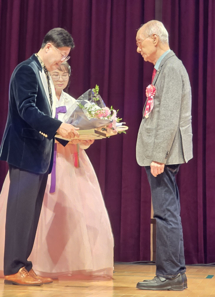 temp_1762220026984.-198662106