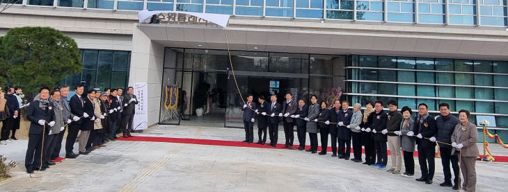 수원특례시의회, 73년 만 ‘독립 청사’ 개청.