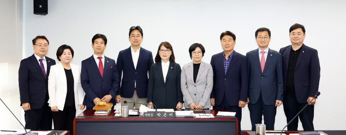 성남시의회 도시건설위원회 사진자료