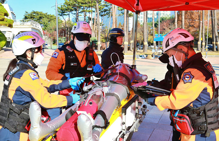 구급대응 훈련을 실시했다.