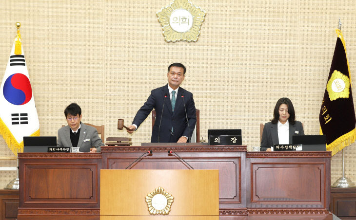 정례회 개회 사진.IMG_9215