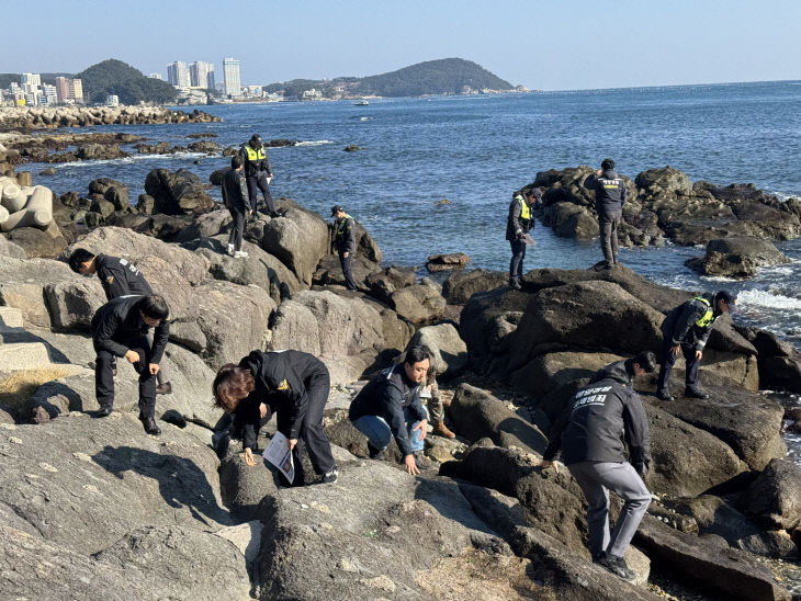 [사진자료](251120)_남해해경청, 해안가 마약류 유입 합동점검