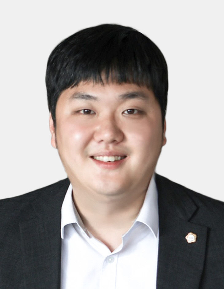 신민수 의원(증명사진)